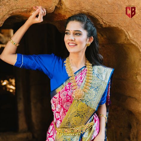 The timeless shade of pink Handwoven saree which is a perfect fit for queens.The blue and golden border on the saree makes it stand out ✨ Yellow And Blue Silk Saree, Blue And Pink Kanchipuram Saree, Blue Bollywood Banarasi Silk Pre-draped Saree, Sky Blue Kanchipuram Saree, Blue Handloom Banarasi Silk Pre-draped Saree, Shade Of Pink, Golden Border, Bridal Blouse, Kanjivaram Sarees