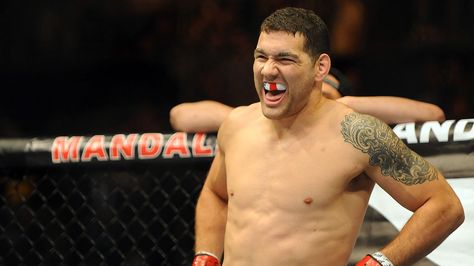 If you thought Chris Weidman looked a little off prior to stepping into the Octagon to fight Vitor Belfort at UFC 187, you were right, as "All American" revealed that he had to keep his bowels in check just before, and during, the main event match. Lyoto Machida, Chris Weidman, Daniel Cormier, Khabib Nurmagomedov, Jon Jones, Mma Boxing, Combat Sport, Main Event, All American