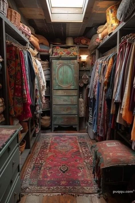 Closet On A Budget, Diy Walk In Closet, Organizing Walk In Closet, Affordable Storage, Casa Country, Closet Layout, Closet Room, Dream Closets, Cottage Life