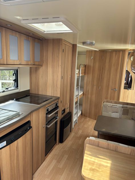 2011 BAILEY PEGASUS ANCONA - 6 BERTH SINGLE AXLE - INCLUDES MOT Bailey Caravans, Electric Hob, Caravans For Sale, Gas Oven, Chichester, White Interior, Caravan, Buy Now, For Sale