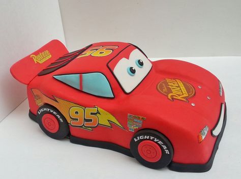 Lighting Mcqueen Cake, Mcqueen Car Cake, Car Cakes For Boys, Affordable Room Decor, Disney Cars Cake, Lightning Mcqueen Cake, Mcqueen Cake, 3d Lighting, Cake 3d