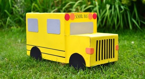 Celebrate back-to-school with a school bus made out of cardboard boxes. Make one that's big enough for kids to wear and Cardboard School Bus, Coco Melon Party Ideas, Melon Party Ideas, Transportation Parade, Kindy 500, Bus Sekolah, Coco Melon Party, School Bus Crafts, School Bus Party