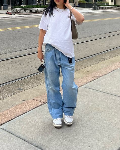 Motor City 🏙️ • • • #Streetwear #CoupleFits #CoupleGoals #Vintage #MensFashion #FitsOnPoint #90s #ootd Aesthetic, baggy jeans shorts fit check Thrifting style fashion Toronto Cute Baggy Clothes Outfit, Baggy Clothes Outfit Aesthetic, Aesthetic Baggy Jeans, Thrifting Style, Baggy Jeans Shorts, Baggy Clothes Outfit, 90s Ootd, Brown Pantone, City Streetwear