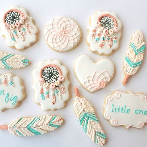 Consulta esta foto de Instagram de @miss_biscuit_ • 1,063 Me gusta Dreamcatcher Baby, Baby Shower Boho, Bohemian Baby Shower, Bohemian Baby, Boho Party, Creative Cookies, Cookie Inspiration, Baby Shower Cookies, Boho Baby Shower