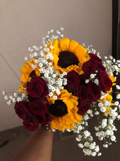 Sunflower Valentines Bouquet, Red Rose And Sunflower Bouquet, Roses And Sunflowers Bouquet, Sunflower And Roses Bouquet, Roses And Sunflowers Wedding, Rose And Sunflower Bouquet, Sunflowers With Roses, Maroon Sunflower, Sunflower Rose Bouquet