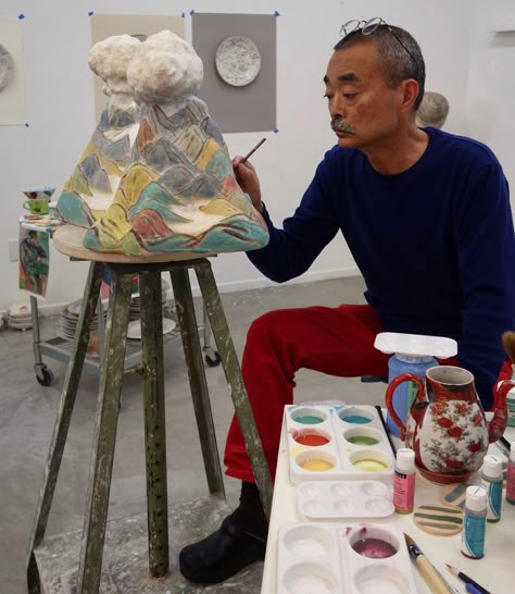 Beloved Seattle ceramic artist Akio Takamori, ‘a very gentle soul,’ dies at 66 | The Seattle Times Akio Takamori, Ap 3d Art, Ceramic People, Pottery Artist, Gentle Soul, American Ceramics, Clay Artist, Clay Techniques, Clay Houses