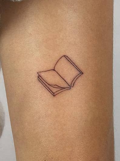 Small Book Tattoo, Literature Tattoos, Writer Tattoo, Book Inspired Tattoos, Reading Tattoo, Pencil Tattoo, Cool Tattoos For Girls, Bookish Tattoos, Tattoo Aesthetic