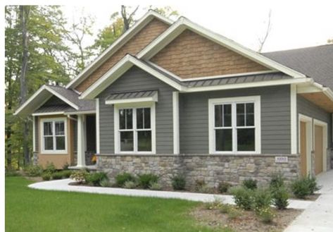 Remodeling Videos, Exterior House Siding, Kitchen S, Exterior House Paint Color Combinations, Exterior House Color, Craftsman Exterior, Pintura Exterior, Cottage Exterior, Exterior Renovation