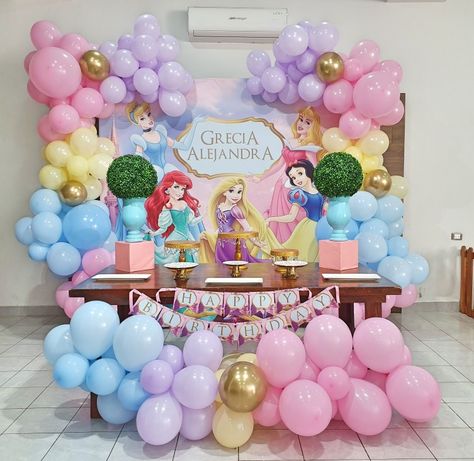 Disney Princess Balloon Decorations, Princess Birthday Balloons, Princess Party Balloons, Disney Princess Balloon Garland, Disney Princess Birthday Party Decor, Disney Princess Cake Ideas, Princess Balloon Decorations, Princess Tea Party Birthday, Theme Birthday Decoration