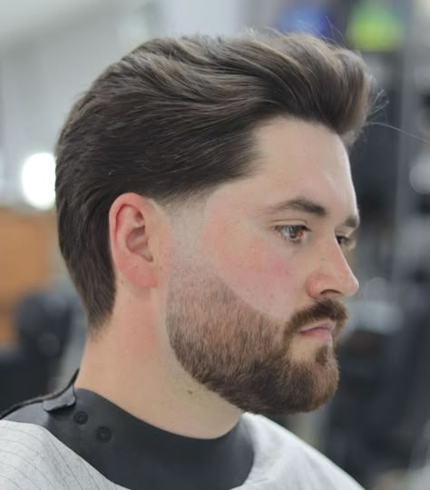 Combover Hairstyle for Thick Hair Thick Short Hair Cuts, Wavy Hairstyles For Men, Hairstyle For Thick Hair, Faded Haircut, Combover Hairstyles, Classic Mens Haircut, Hairstyles For Wavy Hair, Round Face Men, Straight Wavy Hair