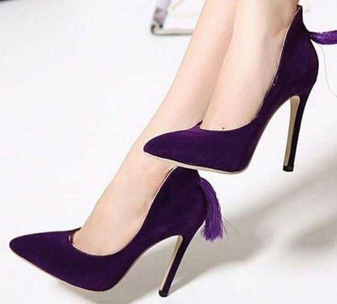 Dark Purple Heels, Purple High Heels, Mode Shoes, Ankle Strap Chunky Heels, Trending Womens Shoes, Purple Heels, Shoe Wardrobe, Shoes Photography, Purple Shoes