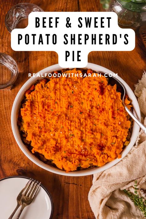 This Shepherd's pie with sweet potato is the ultimate comfort food, a ground beef and vegetable casserole topped with fluffy sweet potatoes. It's perfect for meal prep and freezes well to be enjoyed later! Sweet Potato With Ground Beef, Sweet Potato And Beef Recipes, Ground Beef And Sweet Potato Recipes, Beef And Vegetable Casserole, Sweet Potato Ground Beef, Sweet Potato Shepards Pie, Easy Family Dinners Healthy, Beef And Sweet Potato, Sweet Potato Recipe