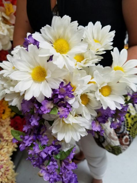 Daisy and Lilac bouquet!! White Daisy Bouquet, Purple Flower Arrangements, Lilac Wedding Bouquet, 50 Anniversary, Lilac Bouquet, Daisy Wedding, Daisy Bouquet, Purple Bouquet, Purple Wedding Flowers