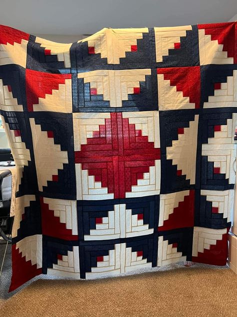 Red White And Blue Log Cabin Quilts, Quilt Layouts, Quilt Blocks Easy, Sea Quilt, Cabin Quilt, Quilt Of Valor, Log Cabin Quilts, Star Quilt Blocks, Log Cabin Quilt