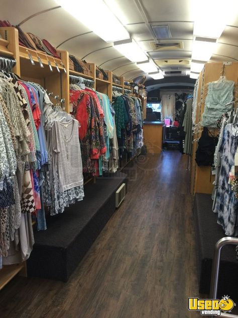 Mobile Clothing Boutique, Mobile Boutique Ideas Trailers, Retail Business Ideas, Bus Boutique, Bluebird Buses, Mobile Fashion Truck, Mobile Kiosk, Bus Business, Cool Retail