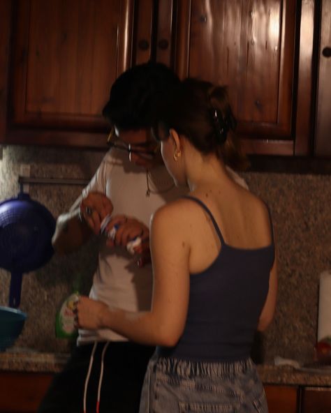 A couple standing in a kitchen cooking dinner together Summer Love Aesthetic, Couple Laughing, Goals Aesthetic, Italian Romance, Teenage Romance, Couple Cooking, Strict Parents, Prom Date, Love Aesthetic