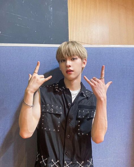 Drippin Dongyun, Dongyun Drippin, Peace Gesture, Okay Gesture, Music