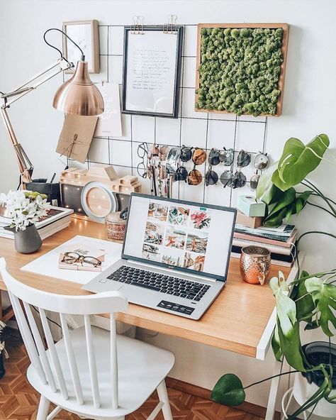 Our outer landscape impacts our inner one. 🧠 So we got 5 ways to make over your desk to inspire productivity from some of the most… Desk Spaces, Wall Grid, Indoor Plant Wall, Hanging Plant Wall, Metal Grid, Black Shelves, Memo Boards, Hand Molding, Home Office Setup