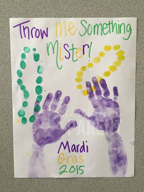 Mardi Gras Bulletin Board Ideas, Mardi Gras Classroom, Throw Me Something Mister, Mardi Gras Activities, Mardi Gras Kid, Mardi Grad, Madi Gras, Mardi Gras Centerpieces, Mardi Gras Crafts