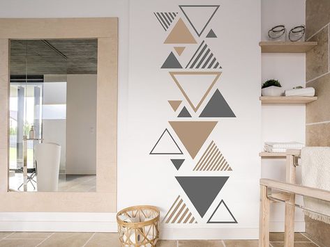 Pola Cat Dinding, Geometric Wall Paint, Wall Paint Patterns, Creative Wall Painting, Diy Wall Painting, Triangle Wall, Room Wall Painting, Bedroom Wall Designs, Wall Painting Decor