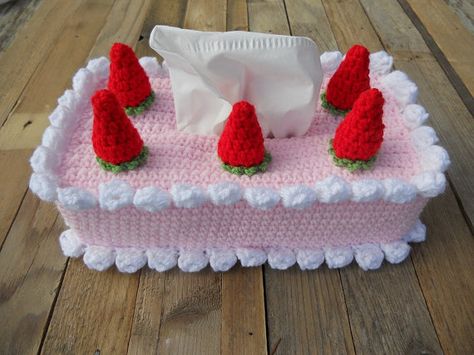 Tissue Box Crochet, Cake Tissue Box Cover, Strawberry And Cream Cake, Box Covers Diy, Crochet Tissue Box Cover, Diy Tissue Box Cover, Cream Birthday Cake, Box Crochet, Crochet Cake