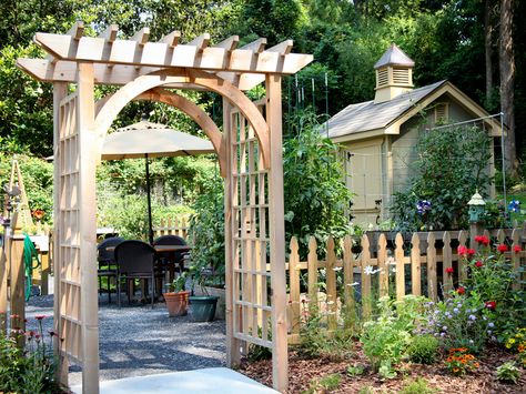 Tips to take your garden from blah to WOW! Wooden Arbor, Arbors Trellis, Pergola Design, Garden Arbor, Building A Fence, Gazebo Pergola, Backyard Fences, Pergola Designs, Backyard Projects