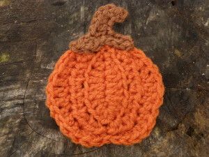 Crochet Pumpkin Applique Free Pattern, Crochet Pumpkin Applique, Appliqué Crochet, Crochet Appliqué, Thanksgiving Crochet, Thanksgiving Decorating, Pumpkin Crochet, Crochet Pumpkins, Crochet Appliques