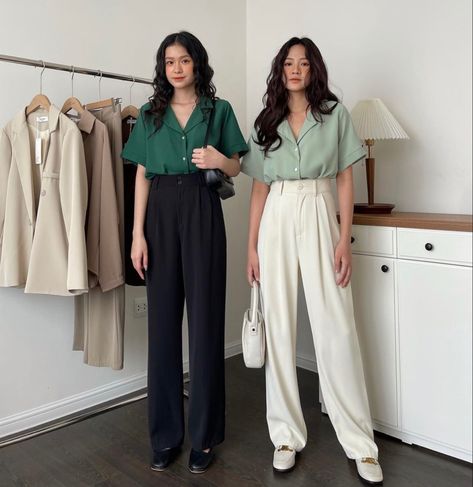 Professor Outfits Women Summer, Gen Z Office Fashion, Wide Leg Dress Pants Outfit Work, University Teacher Outfit, Light Brown Trousers Outfit Women, Architecture Outfit Woman, Wide Leg Trousers Outfit Work, Wide Leg Trousers Outfit Classy, Wide Leg Dress Pants Outfit