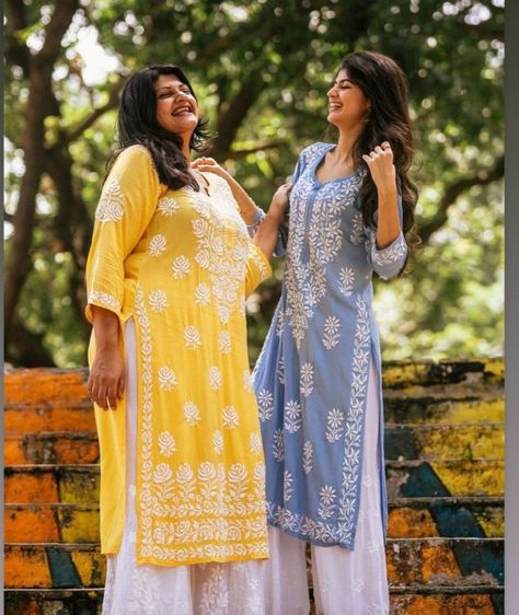 How To Style Chikankari Kurta With Jeans, Chicken Kurti Designs Latest, Chikankari Kurta With Jeans, Chikenwork Kurti Design, Chikenkari Dress Ideas, Chikankari Kurti With Jeans, Chikankari Outfits, Diwali Fashion, Chikankari Dress