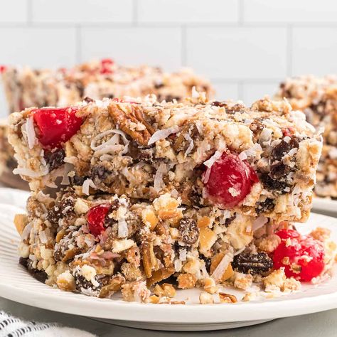 Ice Box Fruit Cake With Vanilla Wafers, No Bake Fruitcake Graham Crackers, Icebox Fruitcake Recipes Graham Crackers, Ice Box Fruit Cake Graham Crackers, Refrigerator Fruitcake, Ice Box Fruit Cake Recipe, Ice Box Fruit Cake, No Bake Fruit Cake Recipe, No Bake Fruit Cake