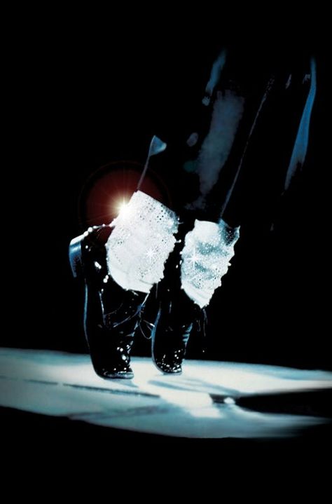 Michael Jackson Shoes, Michael Jackson Dance, Michael Jackson Wallpaper, Photos Of Michael Jackson, 4k Wallpaper For Mobile, Birthday Gifts For Boyfriend Diy, Joseph Jackson, Michael Jackson Pics, King Of Pop