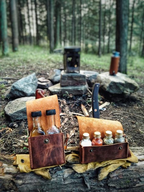 Camping Cooking Gear, The Woodsman, Camping Materials, Bushcraft Kit, Bushcraft Shelter, Bushcraft Gear, Spice Set, Camping Set, Bushcraft Camping