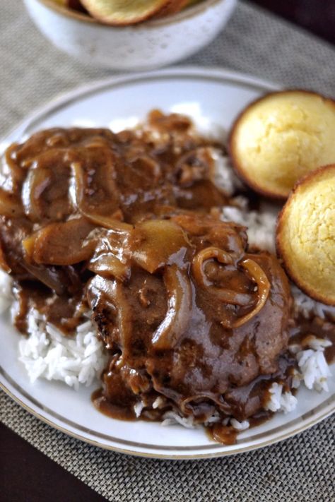 Meat And Gravy, Onion Gravy Recipe, Coop Can Cook, Hamburger Steak Recipes, Hamburger Steak And Gravy, Hamburger Gravy, Hamburger Steaks, Easy Gravy Recipe, Steak And Onions