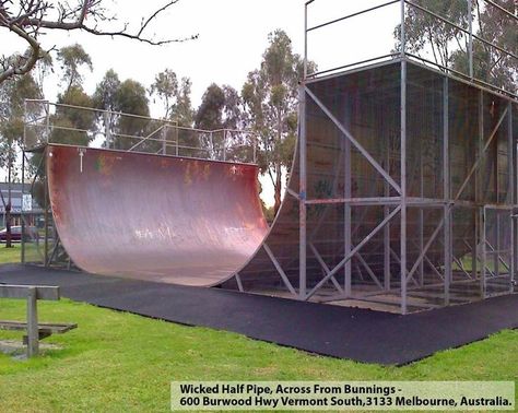 Skate Boarder, Backyard Skatepark, Pump Track, Skate Ramps, Skate Ramp, Vintage Bmx Bikes, Skateboard Ramps, Skateboard Park, Skating Rink