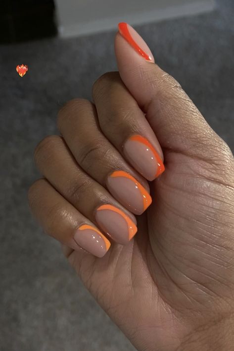 Simple Nail Art Natural Nails, Orange Gel Manicure Ideas, Fall Different Color Nails, Orange Nails Ideas Short, Fall Color French Tip Nails Short, Minimalist Nails Orange, Brown Squoval Nails, Orange Biab Nails, Coral Nail Designs Summer