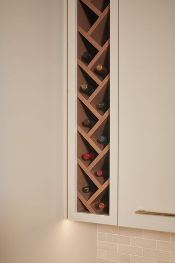 Wine Rack Design, Built In Wine Rack, Home Wine Cellars, Home Bar Designs, Tile Shower Ideas, Pantry Design, Kitchen Room Design, Hus Inspiration, Tile Ideas