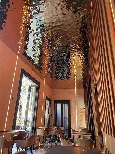 Water Ripple effect stainless steel ceiling in restaurant. #ceiling #interiorceiling #ceilingdesign #waterrippleceiling #stainlesssteelceiling #metalceiling #waterripple 카페 인테리어 디자인, Design Exterior, Restaurant Interior Design, The Ceiling, Restaurant Interior, Commercial Design, Ceiling Design, Dream Home Design, Restaurant Design