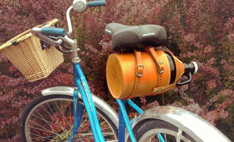 leather bike growler carrier from Meriwether Montana. Alcohol Effects, Growler Carrier, Red Wine Stain Removal, Homebrew Setup, Beer Ingredients, Sweet Red Wines, Red Wine Stains, Beer Growler, Beer Store