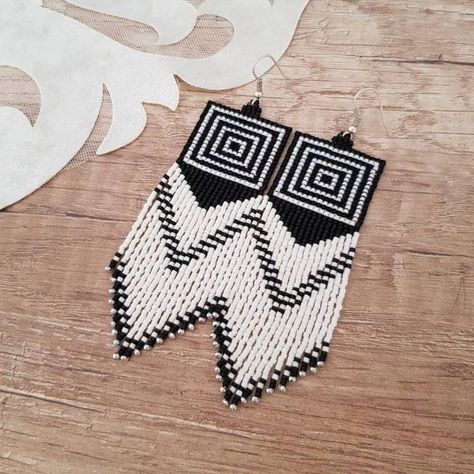 "Black white seed beaded monochrome earrings. Fringe earrings. 🖤" Black And White Fringe Earrings, White Seed Bead Earrings, Beaded Loom Earrings, Black And White Seed Bead Earrings, Black And White Beaded Earrings, Beaded Tassel Earrings, Bold Earrings, Long Fringe, Beaded Earrings Patterns