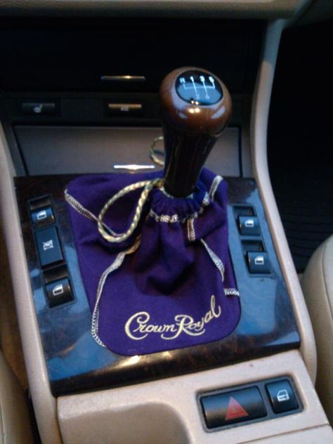 15 minute crown royal shift boot Crown Royal Bags Ideas, Crown Royal Diy, Crown Royal Crafts, Crown Royal Quilt, Crown Royal Bottle, Crown Royal Bags, Make A Crown, Auto Upholstery, Welding Caps