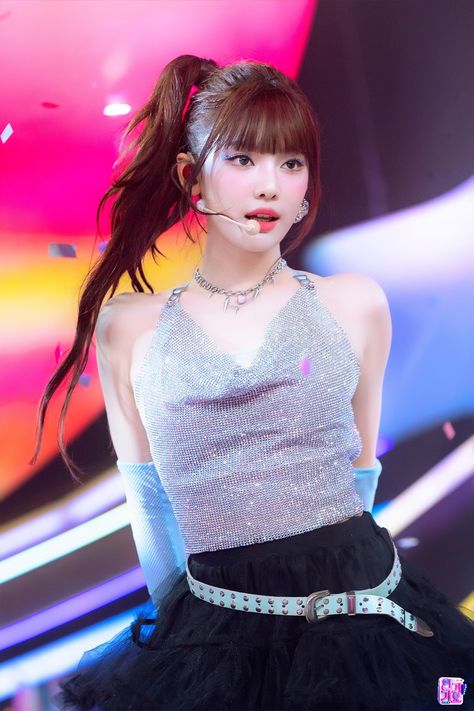 Aespa Supernova Ningning, Ningning Supernova, Ningning Style, Aespa Supernova, Ning Ning, Stage Photo, Beauty Pop, Some Girls, Black Mamba