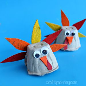 Egg Carton Turkey Craft for Thanksgiving Small Turkey, Pilgrim Hats, Thanksgiving Art Projects, Preschool Thanksgiving, Thanksgiving Turkey Craft, Crafty Morning, Easy Thanksgiving Crafts, Reindeer Craft, Turkey Crafts