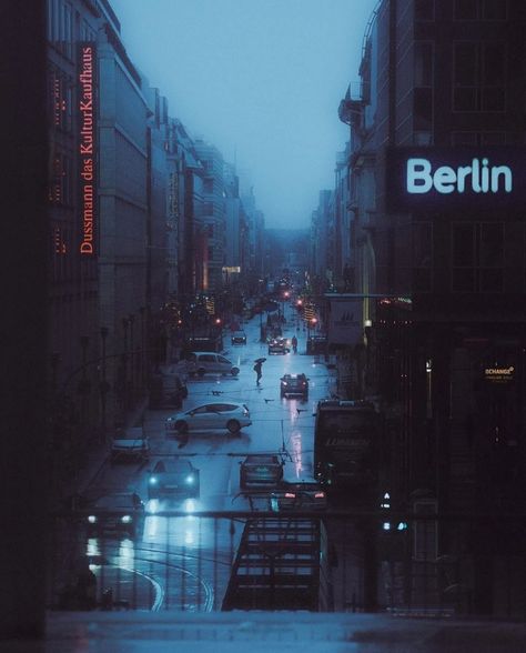 Berlin Photography, B T S, Berlin Street, The Bard, Berlin City, Beautiful Paris, Lo Fi, Flower Background Wallpaper, Night Aesthetic