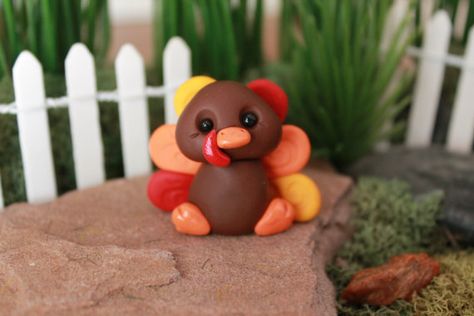 Clay Turkey, Polymer Clay Fairy Garden, Clay Fairy Garden, Diy Polymer Clay, Clay Fairy, Polymer Clay Fairy, Fairy Garden Ideas, Polymer Clay Ornaments, Clay Fairies