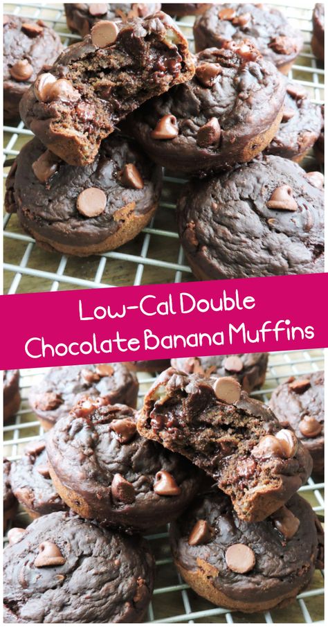 Low Calorie Double Chocolate Banana Muffins! Super chocolatey without all the calories! #chocolate #lowcaloriedessert #healthy Double Chocolate Banana Muffins, Chocolate Banana Muffins Recipe, Low Calorie Chocolate, Chocolate Banana Muffins, Banana Muffin Recipe, Low Calorie Dessert, Chocolate Bread, Low Calorie Desserts, Black Food