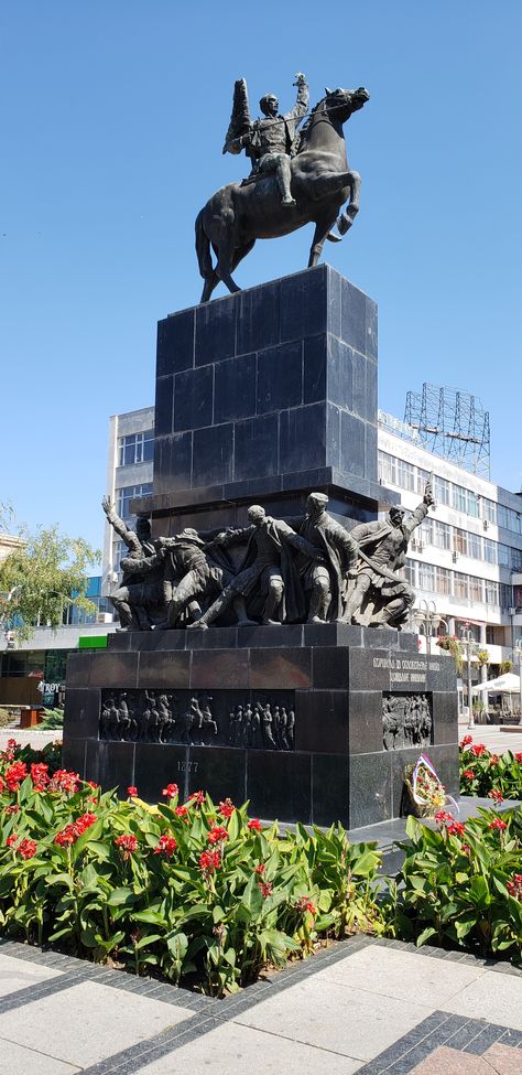 Monument to the Liberators, Nis, Serbia Nis Serbia, Balkan Peninsula, Bridal Hair Inspiration, Serbia And Montenegro, Countries Of The World, Serbia, Statue Of Liberty, Monument, Travel Photography