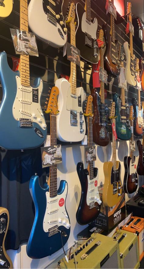 electric guitars Electric Guitar Collection, Eletric Gutair, Guitar Obsession, Guitar Electric, Guitar Pics, Unique Guitars, Music Motivation, Cool Electric Guitars, Guitar Center