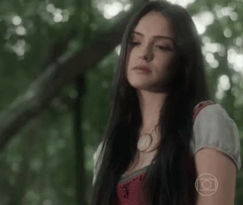 Isabelle Drummond Isabelle GIF - Isabelle Drummond Isabelle Ranço - Discover & Share GIFs Quintessa Swindell Gif, Isabelle Drummond Gif, Astrid Berges Frisbey Gif, Isabelle Drummond, Aurora Ruffino Medici Gif, Long Black Hair, Cool Gifs, Animated Gif, Black Hair