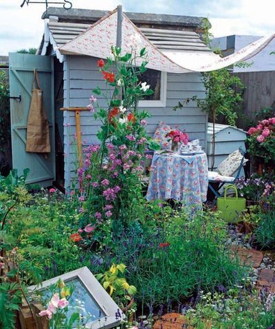 Allotment Shed, Small Cottage Garden Ideas, Allotment Gardening, English Country Gardens, Have Inspiration, Backyard Inspiration, Small Garden Design, Garden Structures, Flowers Plants