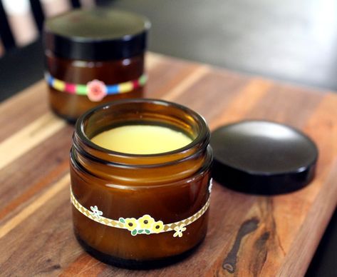 Best Natural Beauty Balm Recipe for Clear, Beautiful Skin - Everything Pretty Homemade Shower Cleaner, Balm Recipe, Natural Skin Lightening, Natural Skincare Recipes, Salve Recipes, Cream For Oily Skin, Natural Beauty Recipes, Soap Recipe, Beauty Balm